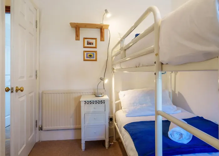 Red Robin - With Parking For One Car Casa de Férias *