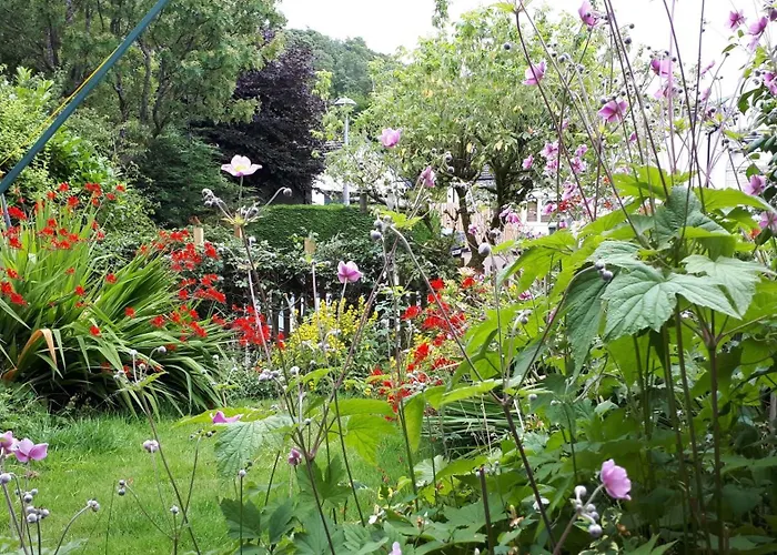 Red Robin - With Parking For One Car * Ambleside